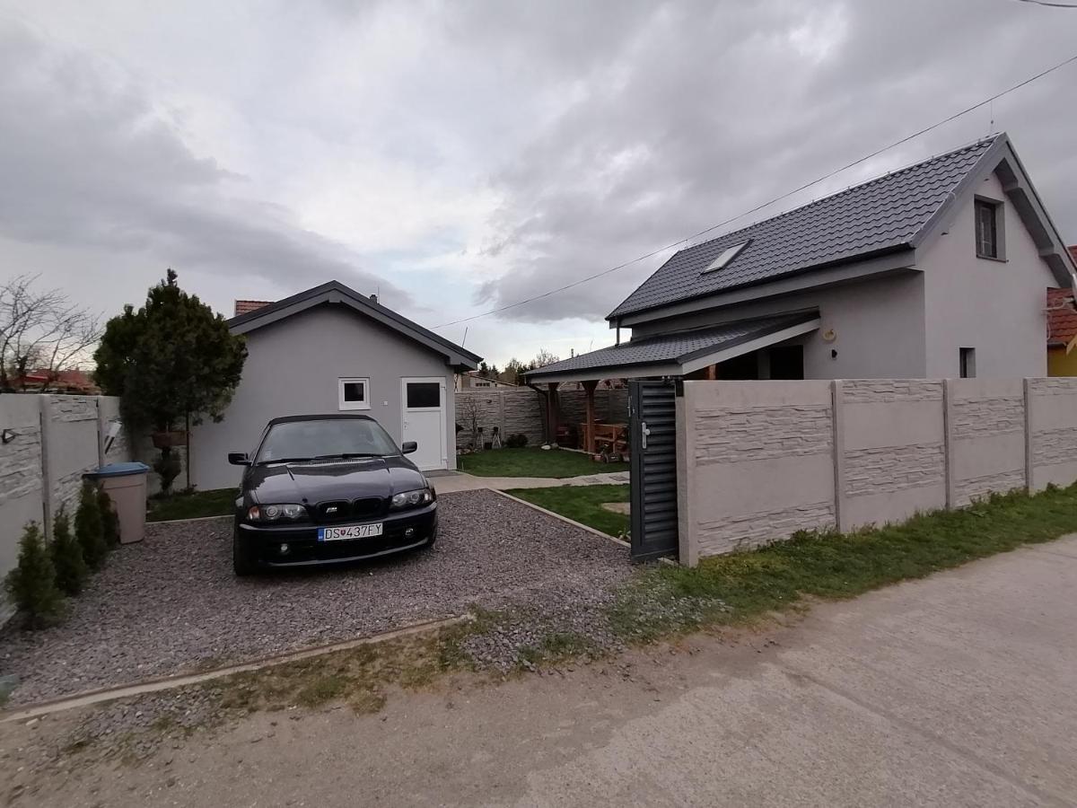 Dunajská Streda Vikendovy Dom Hlbokaヴィラ エクステリア 写真
